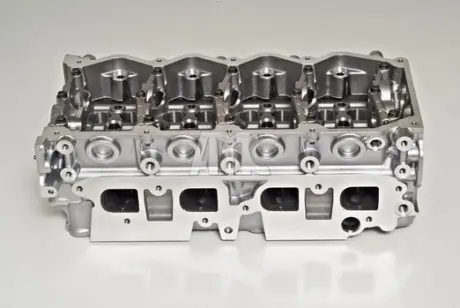 Головка блоку циліндрів NISSAN YD25 COMMON RAIL AMC 908510