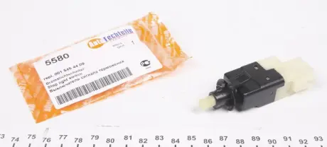 Вимикач стоп сигналу AUTOTECHTEILE 1005580