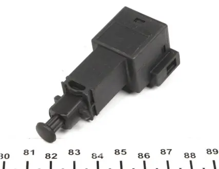 Датчик стоп сигналу AUTOTECHTEILE 3945028