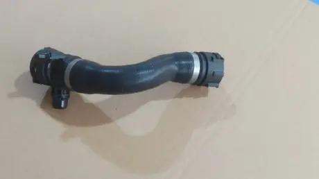 Шланг охолоджуючої рідини двигуна BAPMIC BF0426660890