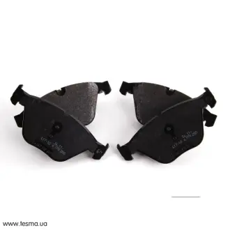 Комплект колодок передніх на E92 BMW 34116780711