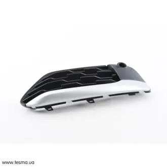 Решітка в BMW 51117453988