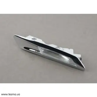 Запчастина BMW 63137154167
