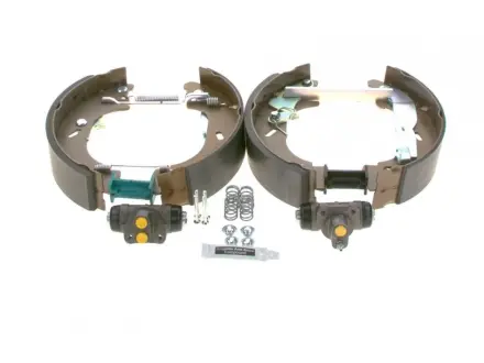 Колодки гальмівні, комплект BOSCH 0204114103
