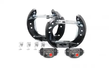 Колодки тормозные, комплект BOSCH 0204114584