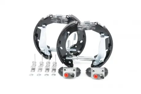 Колодки тормозные, комплект BOSCH 0204114671