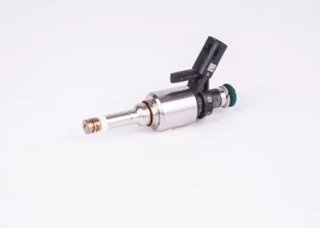 Паливний інжектор AUDI Q5 VW ATLAS, BEETLE, GOLF VII, JETTA IV, TIGUAN 2.0 12.12- BOSCH 0261500792