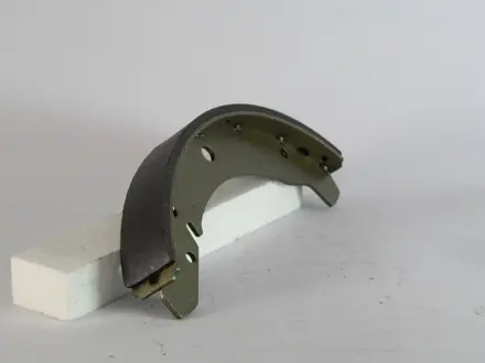Комплект тормозных колодок BOSCH 0986487367