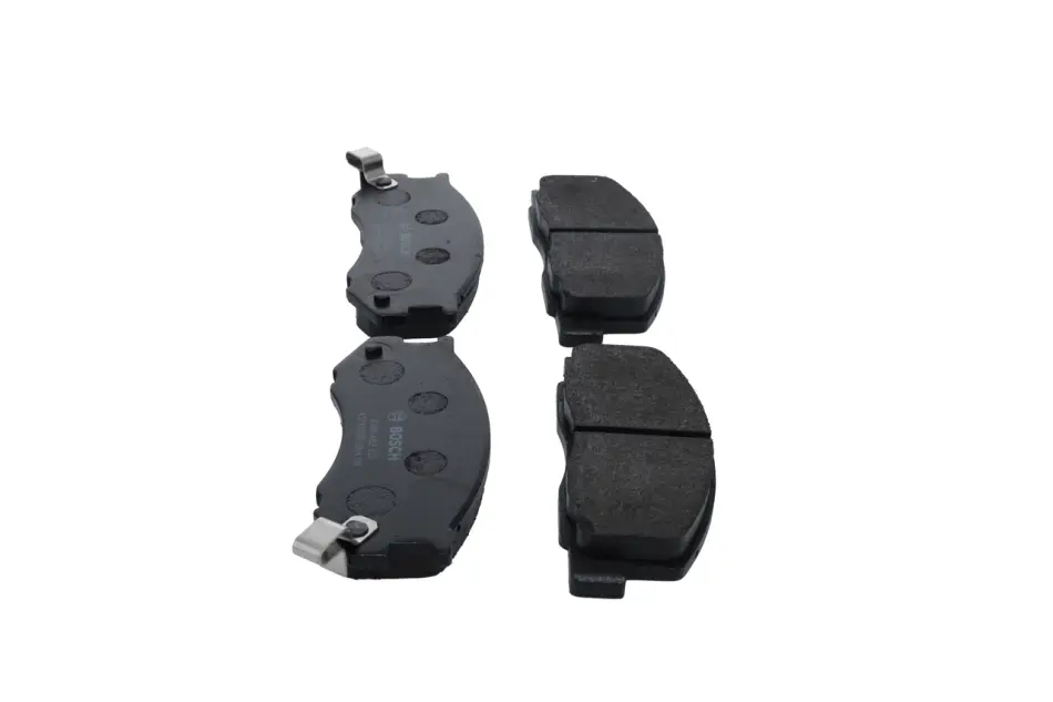 Комплект тормозных колодок, дисковый тормоз BOSCH 0986AB2333 (фото 1)
