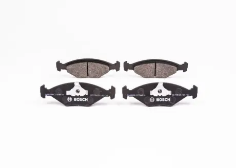 Комплект тормозных колодок, дисковый тормоз BOSCH 0986BB0273