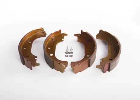 Комплект тормозных колодок BOSCH 0986BB3521