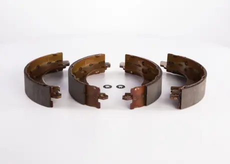 Комплект тормозных колодок BOSCH 0986BB3539