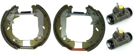 Комплект тормозных колодок BREMBO K24038