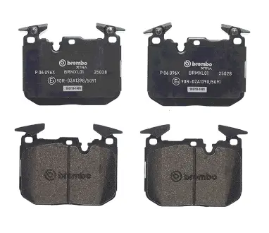 Комплект гальмівних колодок з 4 шт. дисків BREMBO P06096X