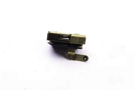 Замок дверей роздв Transit 86>00 (собачка) BSG BSG30975004