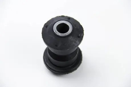 Сайлентблок переднього важеля Vito (638) 96-03 (спереду) BSG BSG60700068