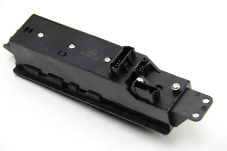 Кнопка склопідйомника дверей Sprinter/Crafter 06- Л (з ел. регул. дзеркал) BSG BSG60860009