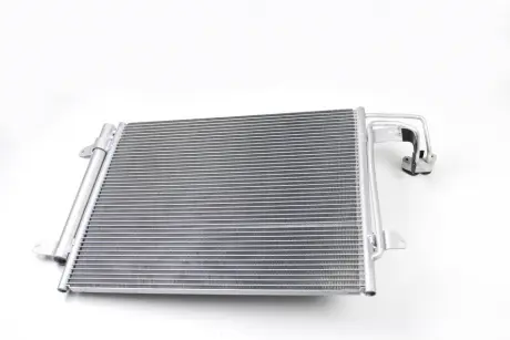 Радіатор кондиціонера Caddy 04-/Touran 03- BSG BSG90525005