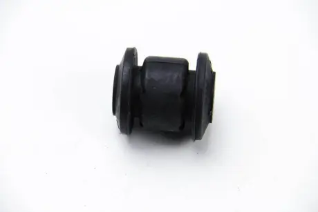 Сайлентблок переднього важеля (спереду) Caddy/Golf 03-/Jetta/Passat 05- BSG BSG90700032
