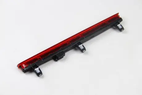 Додатковий стоп сигнал T5 (ляда) BSG BSG90810014
