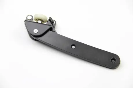 Ролик зсувних дверей Caddy 04- Пр. нижній BSG BSG90975022