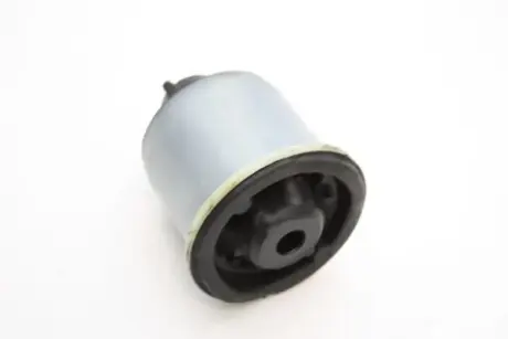 С/блок задньої балки Renault Sandero I/ Logan I 1.2-1.6LPG 09.04- DELLO 110101410