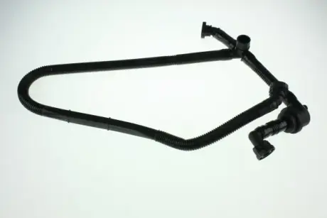 Патрубок вентиляції картера Audi A4, A6, VW Passat, 96-05 DELLO 130035510