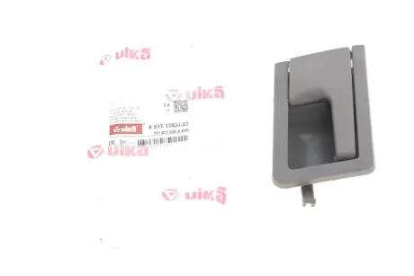 Ручка двері внутрішні права VW T4 (91-04) VIKA DPA 88371793101