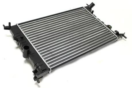 Radiator, engine cooling. Радиатор, охлаждение двигателя GENERAL MOTORS 90499822