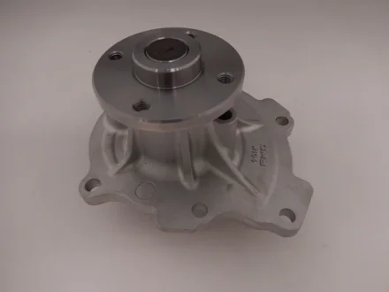 Насос водяний Mitsubishi ASX 1.8 DI-D 10-/ Lancer 2.2D 10-/ L200 2.2 DI-D 19-/ Outlander 2.2 DI-D 06-/13- GMB GWM104A
