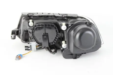 HELLA VW Фара основна Bi-Xenon з мотором,без газор.лампи,з лампами накал.D2S/H7 PY21W W5W прав.Passat 00- HELLA PAGID 1EL008340081