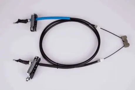 HELLA FORD Трос ручного гальма задн. прав./лів. Focus HELLA PAGID 8AS355667111