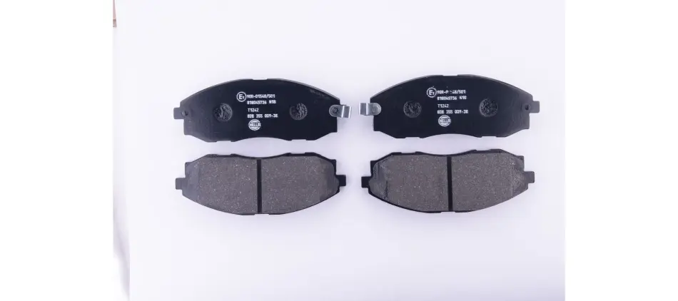 Комплект тормозных колодок, дисковый тормоз HELLA PAGID 8DB355009381 (фото 1)