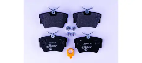 Комплект тормозных колодок, дисковый тормоз HELLA PAGID 8DB355010761