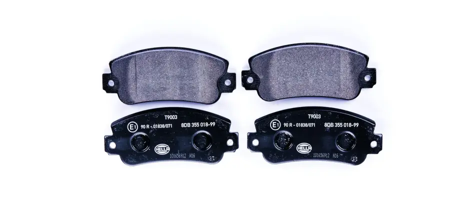 Комплект тормозных колодок, дисковый тормоз HELLA PAGID 8DB355018991 (фото 1)