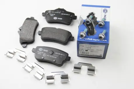Комплект тормозных колодок, дисковый тормоз HELLA PAGID 8DB355020161