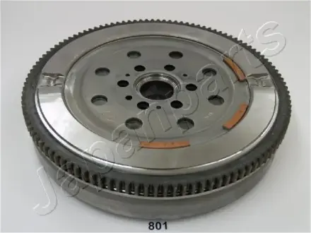 Маховик JAPANPARTS VL801