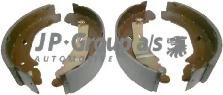 Комплект тормозных колодок JP GROUP 1563900410