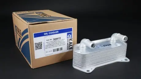VW Оливний радіатор Audi A3, Q3, Caddy III,IV, Golf V,VI,VII, Passat, Tiguan, Touran, Skoda Octavia II,III KALE 344415
