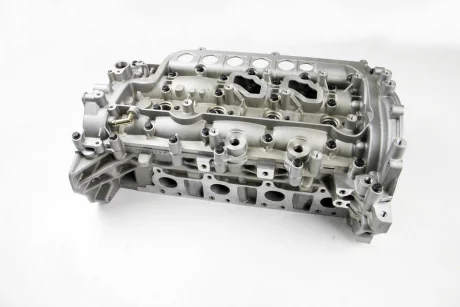 Головка блоку циліндрів 2.0 CDTI Trafic/Vivaro/Primastar 06-/ Qashqai/X-Trail 07-13 KAVO LP98525