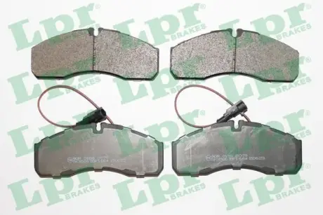 Комплект тормозных колодок, дисковый тормоз LPR 05P1664