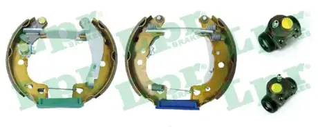 Комплект тормозных колодок LPR OEK016