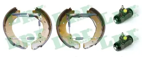 Комплект тормозных колодок LPR OEK223