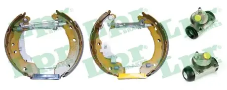Комплект тормозных колодок LPR OEK270