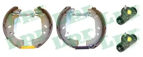 Комплект тормозных колодок LPR OEK328