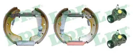 Комплект тормозных колодок LPR OEK358