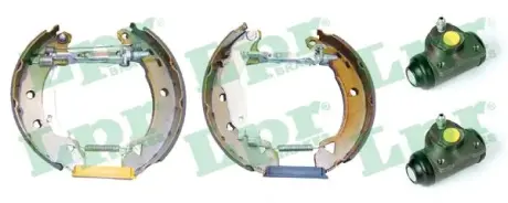 Комплект тормозных колодок LPR OEK372