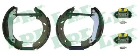 Комплект тормозных колодок LPR OEK387