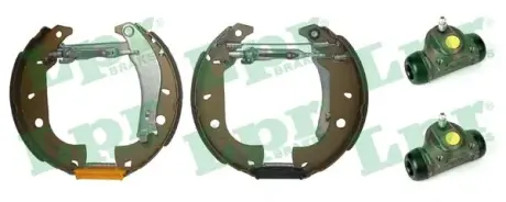 Комплект тормозных колодок LPR OEK403