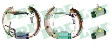Комплект тормозных колодок LPR OEK454